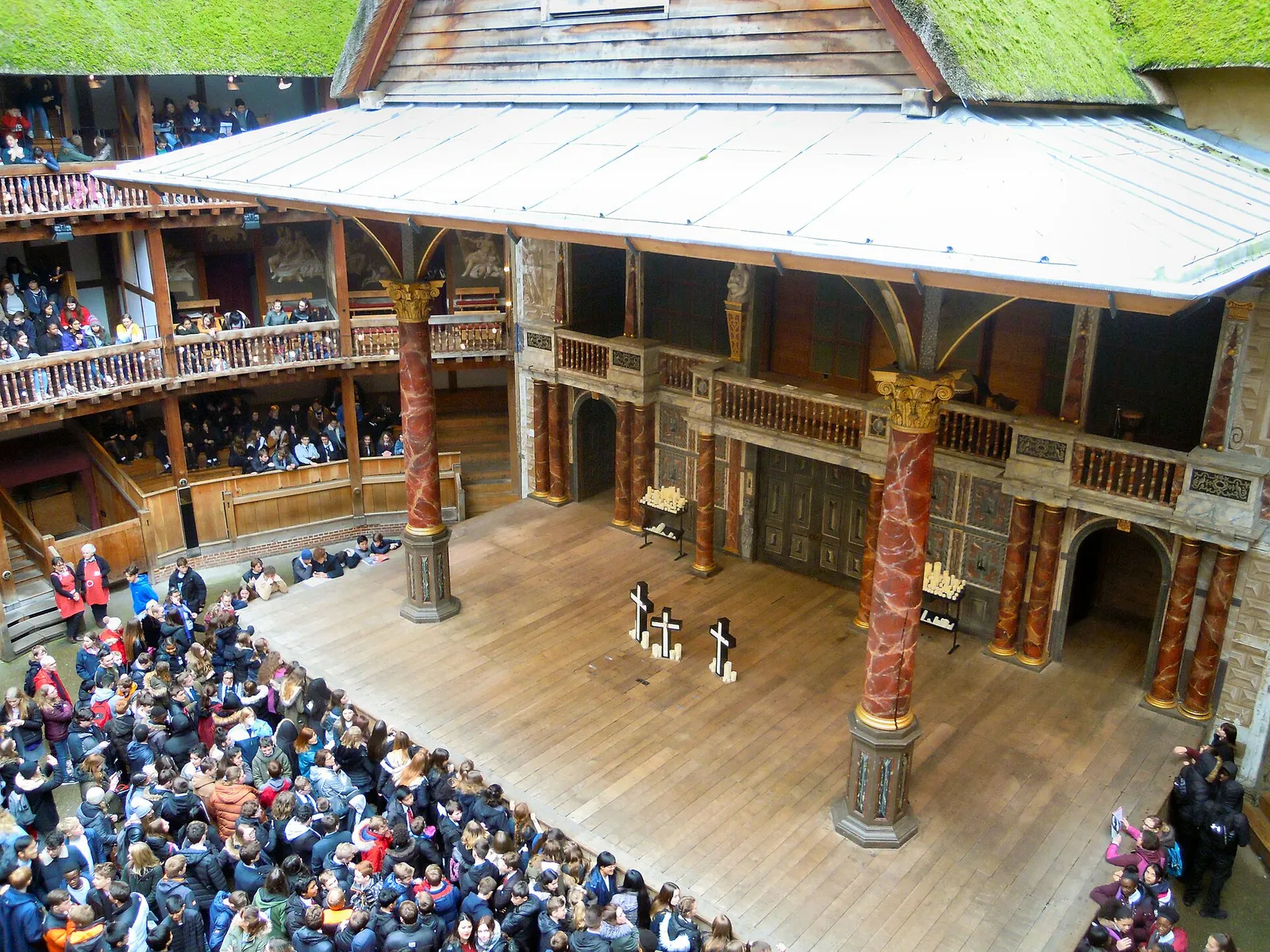 Stage and yard of Shakespeare's Globe theatre
